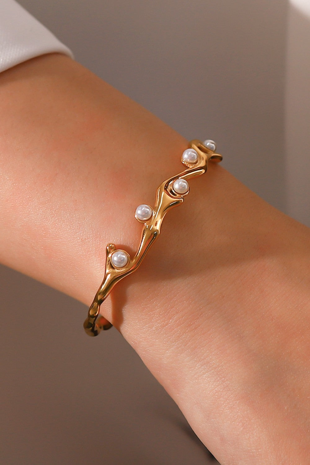 Inlaid Pearl Branch Bracelet