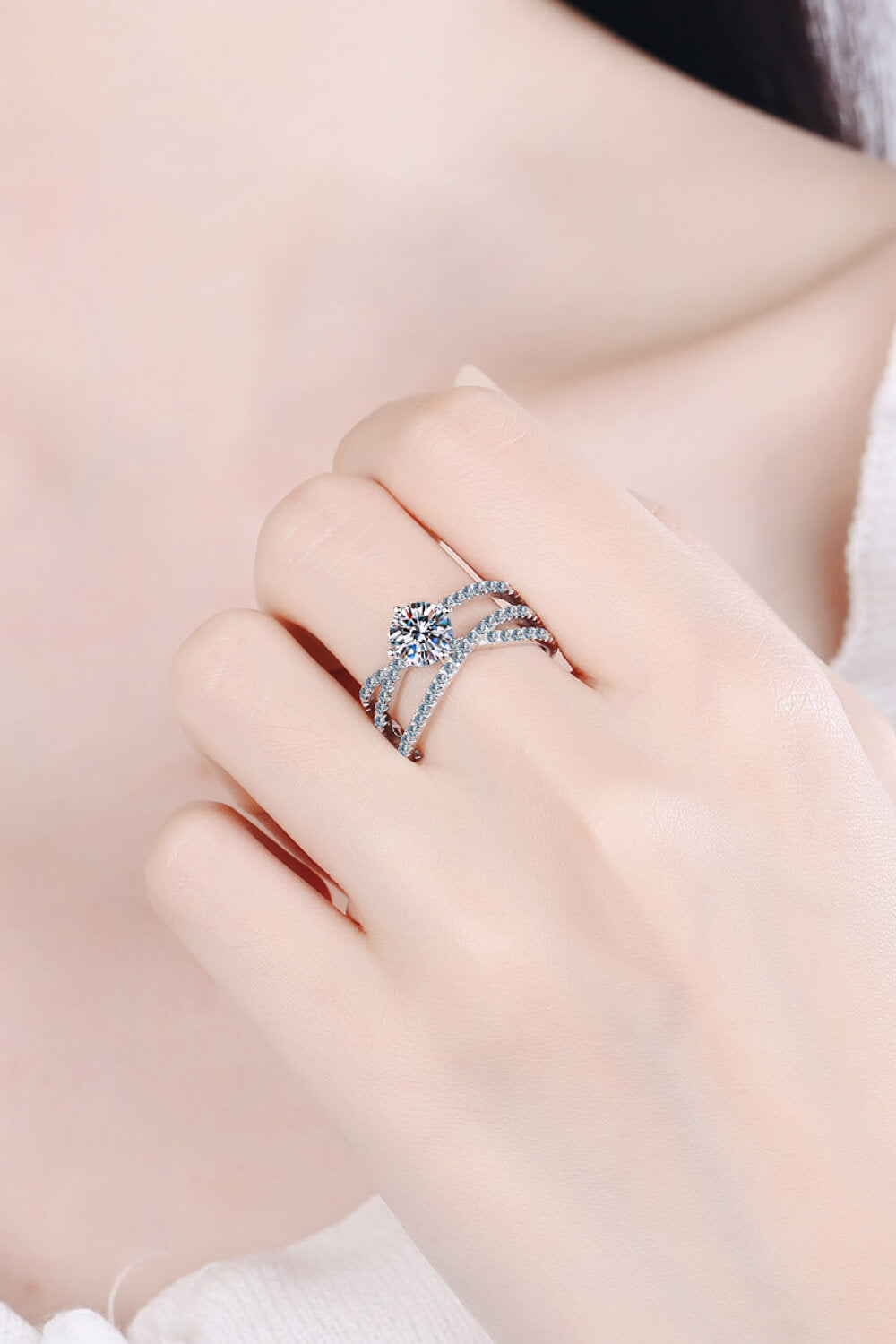 CrissCross 1 Carat Moissanite Gem Ring in Silver