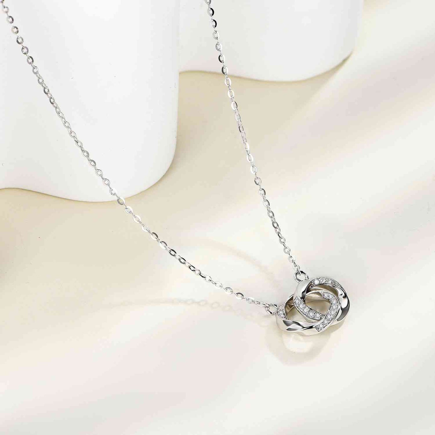 Wavy Circle Chain Moissanite 925 Sterling Silver Necklace
